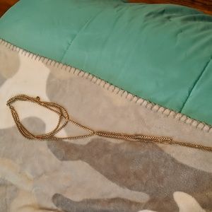 Multilayered chain necklace